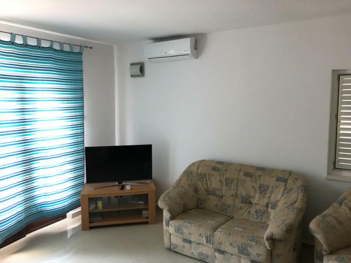 Apartments Volarevic 블라체 외부 사진