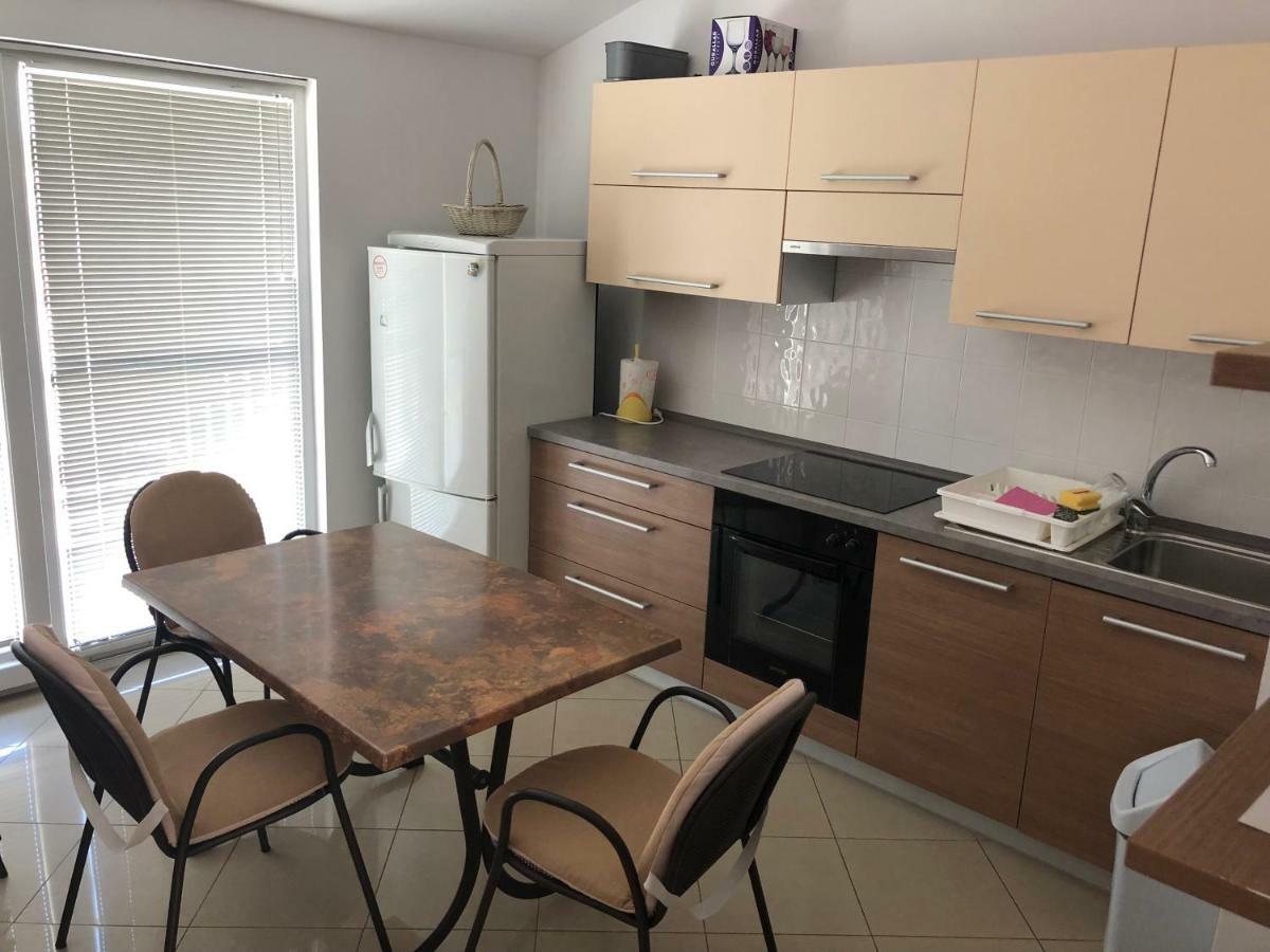 Apartments Volarevic 블라체 외부 사진